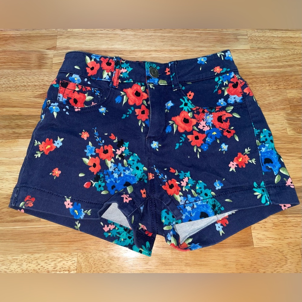 SO floral print shorts